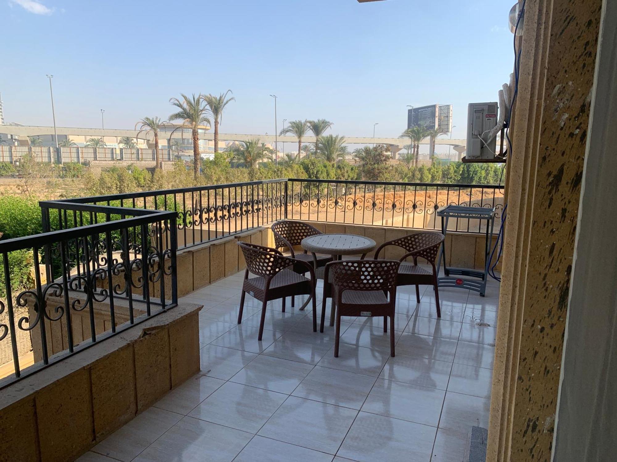 Luxury Apartments Beside Mall Of Arabia And Dar Al-Fouad Hospital - Families Only- No Alcoholic Beverages 6th of October City ภายนอก รูปภาพ