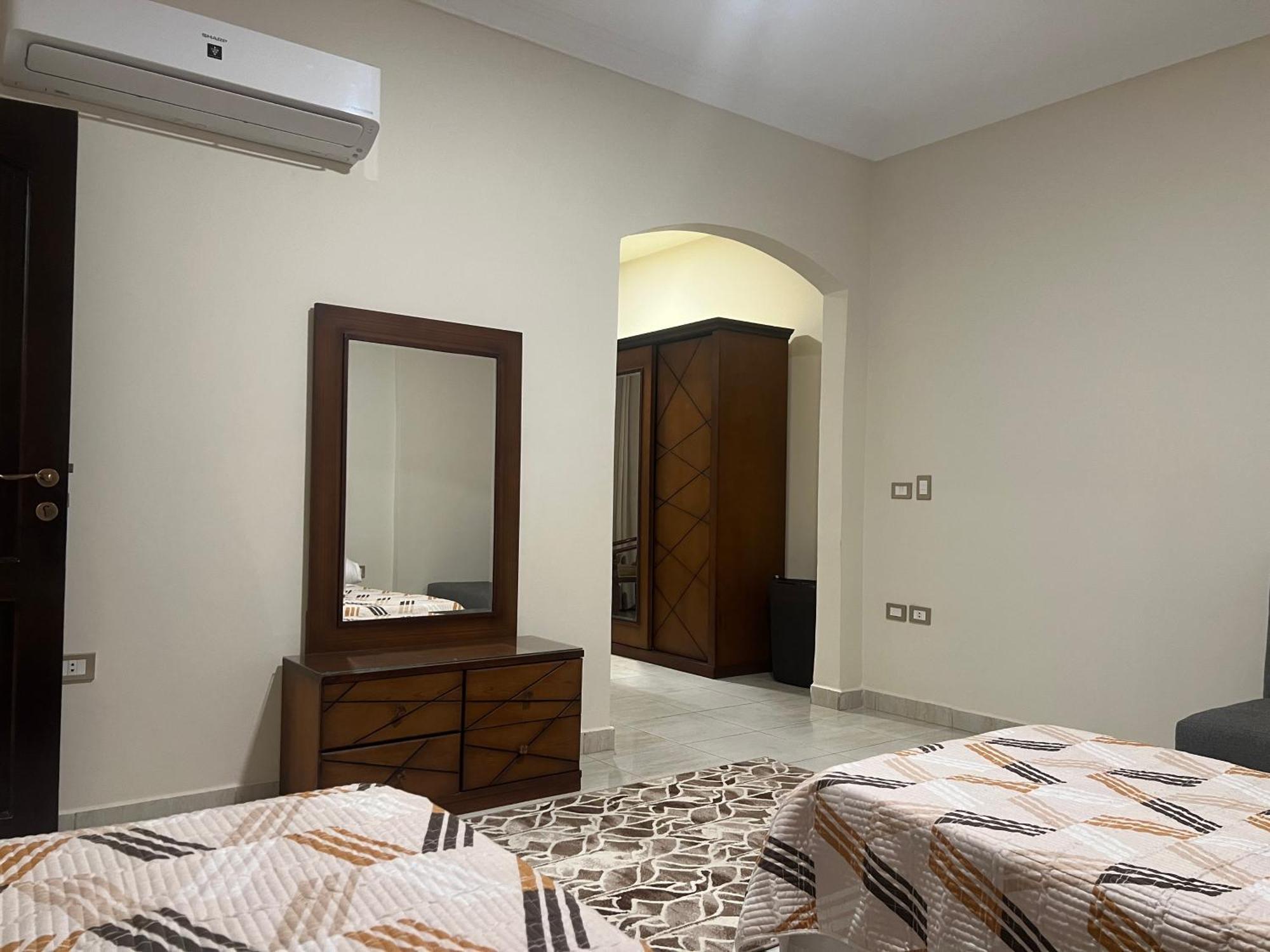 Luxury Apartments Beside Mall Of Arabia And Dar Al-Fouad Hospital - Families Only- No Alcoholic Beverages 6th of October City ภายนอก รูปภาพ