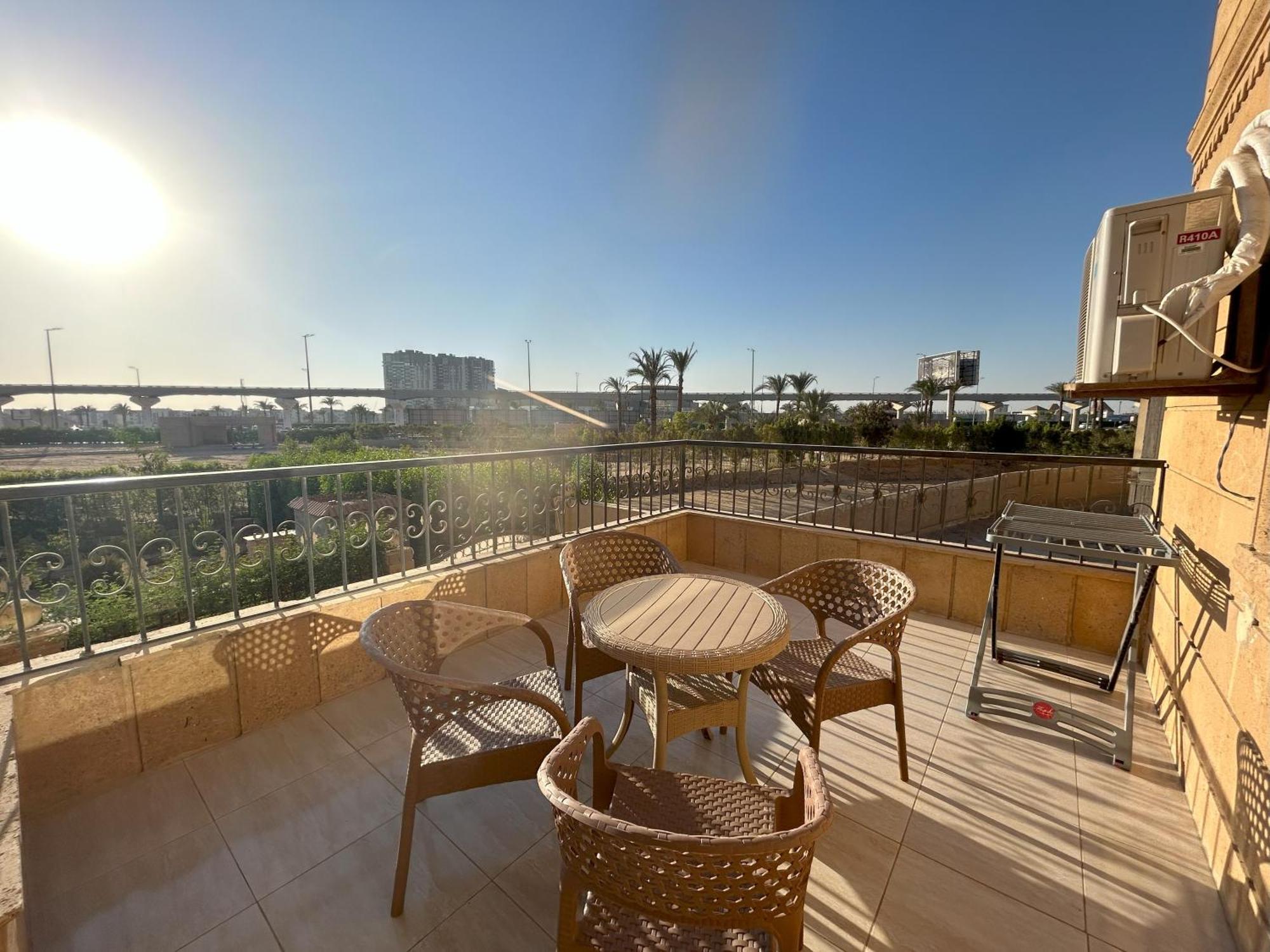 Luxury Apartments Beside Mall Of Arabia And Dar Al-Fouad Hospital - Families Only- No Alcoholic Beverages 6th of October City ภายนอก รูปภาพ